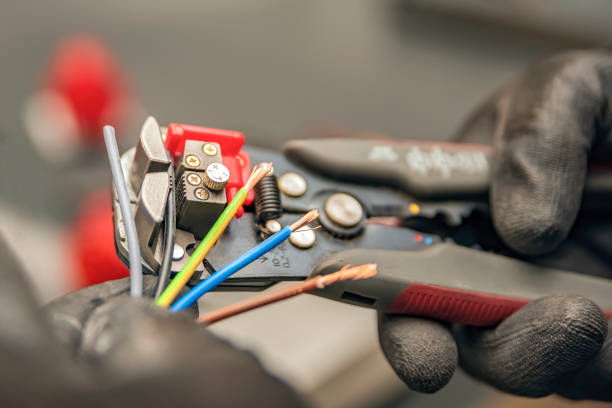 Best Electrical Troubleshooting Services  in Tecumseh, MI